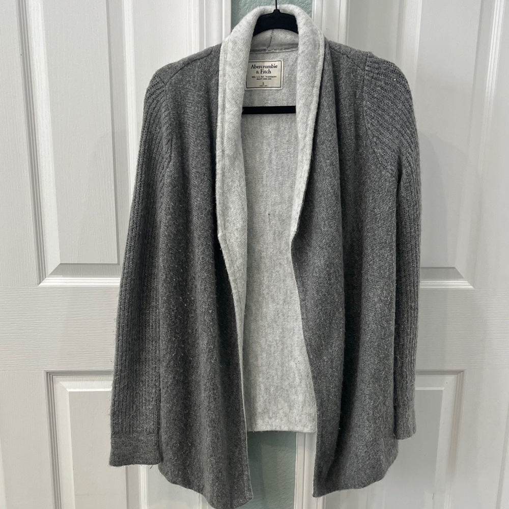 Abercrombie & Fitch Gray Open-Front Shawl Collar Cardigan